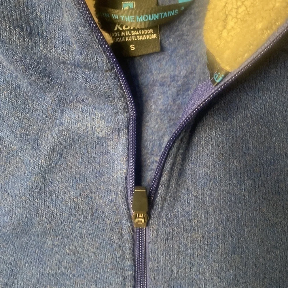 Kuhl women’s small blue essential zip up jacket